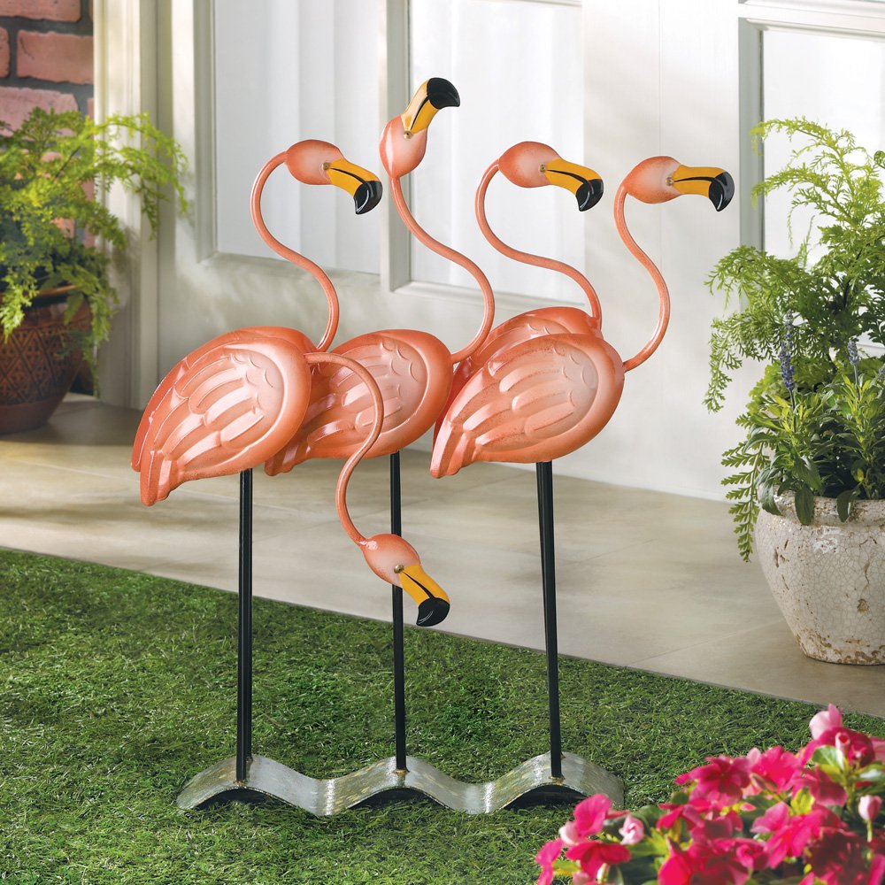 Flock o  flamingos decor