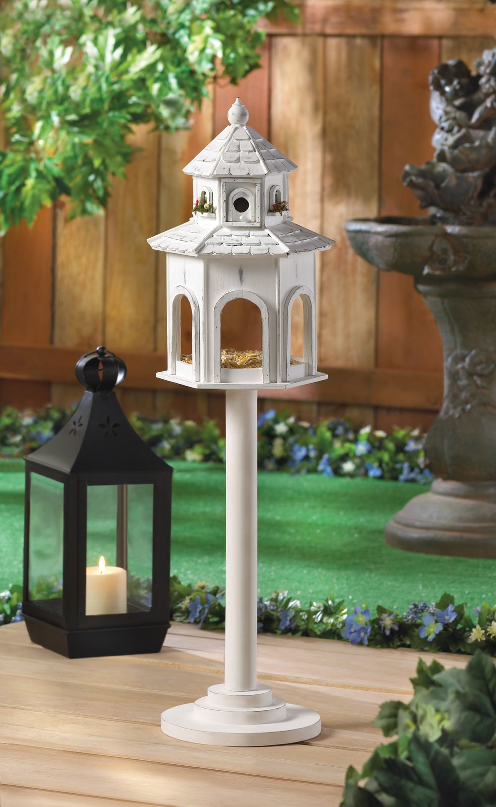 Freestanding gazebo birdhouse