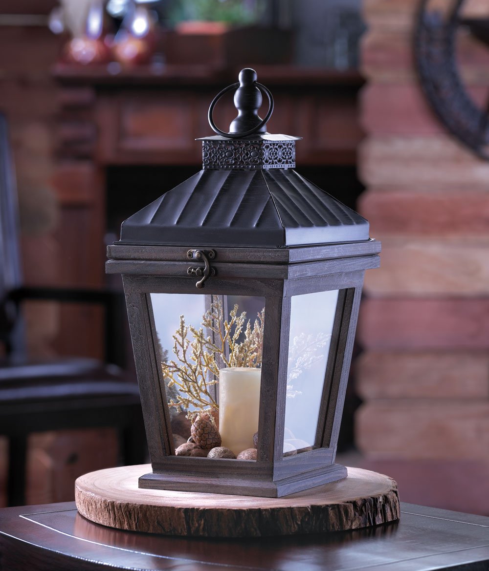 Bungalow candle lantern